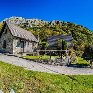  Casa vacanze Alpeggio Pruno